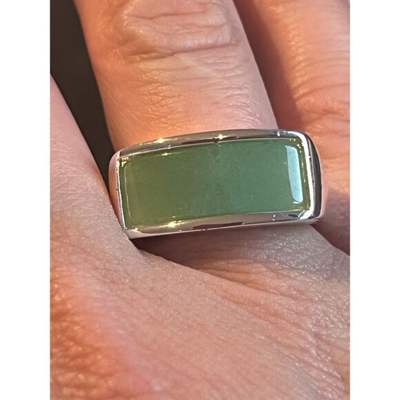 Boutique Statement Ring Size 8 Silver Tone Green Lucite 5W - Picture 7 of 7